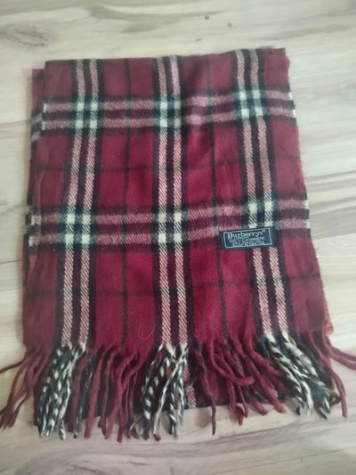 🔥 Luksusowy szalik Burberry 100% kaszmir – jak nowy! 🔥